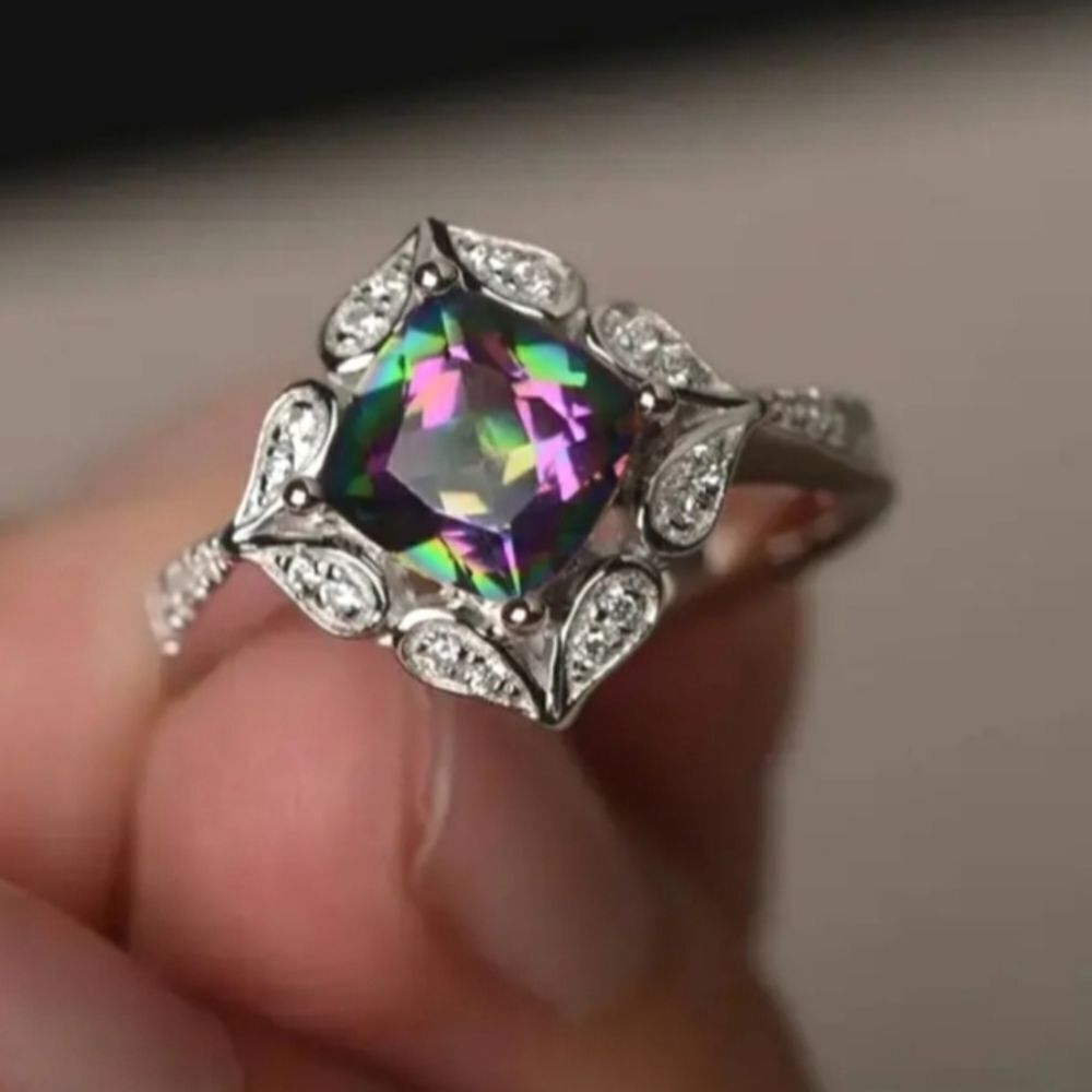 Stunning colorful diamond wedding ring sz 6